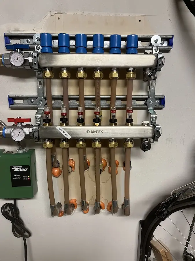 Plumber performing Sink Repair at a residential property in Lima